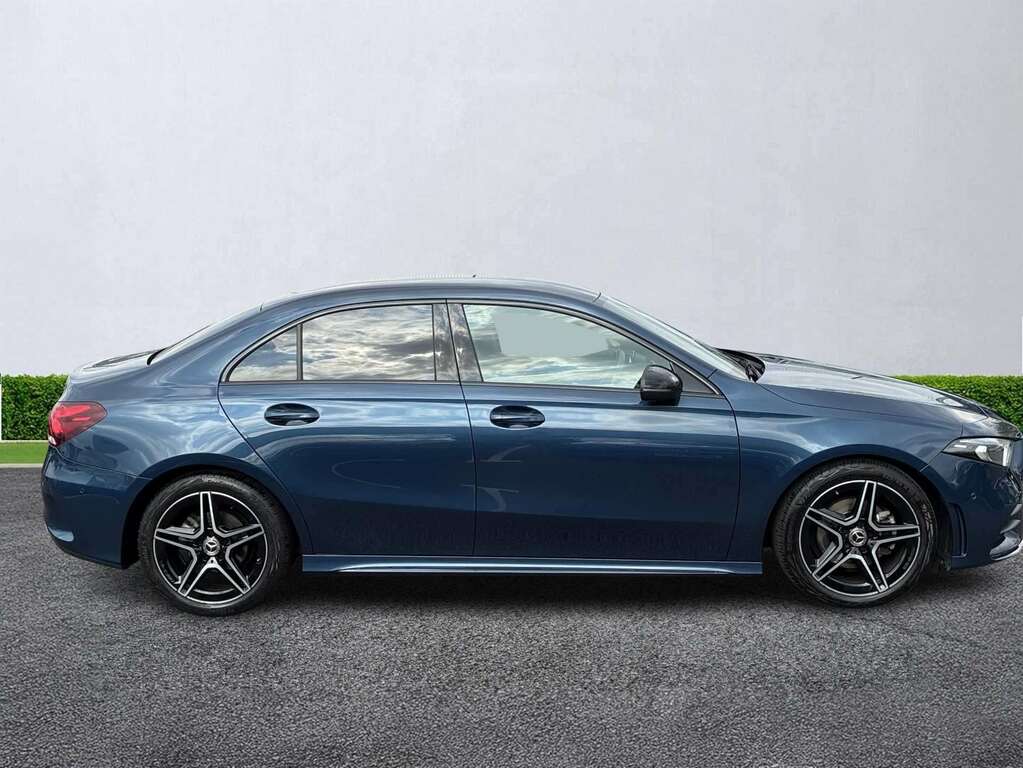 Mercedes-Benz A Class A180 Amg Line Executive DP72HRM Blue #3