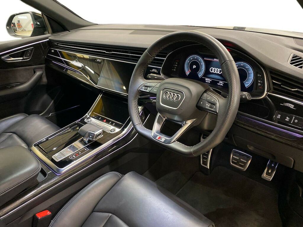 Audi Q8 Grey #15