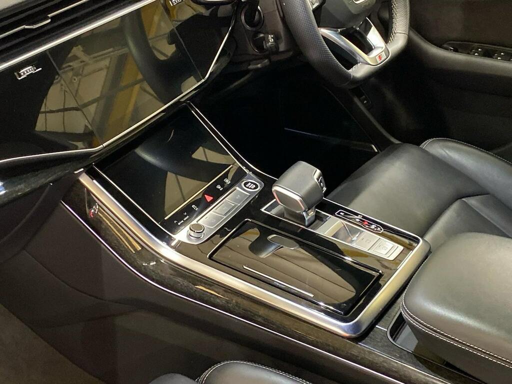 Audi Q8 Grey #13