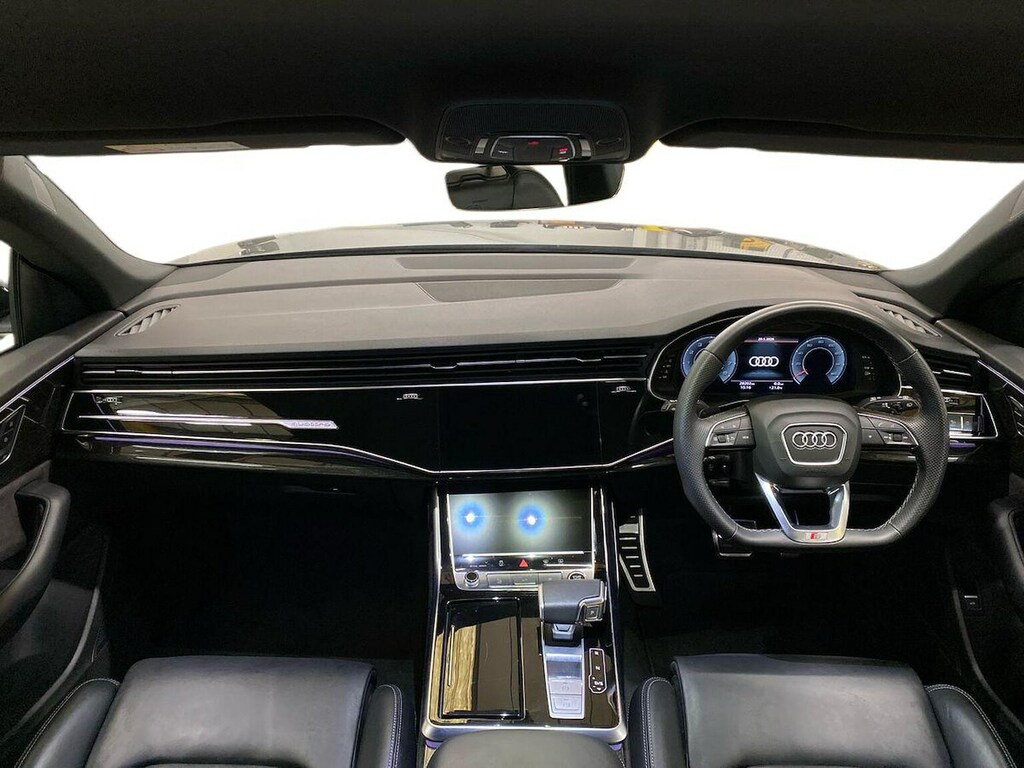 Audi Q8 Grey #8