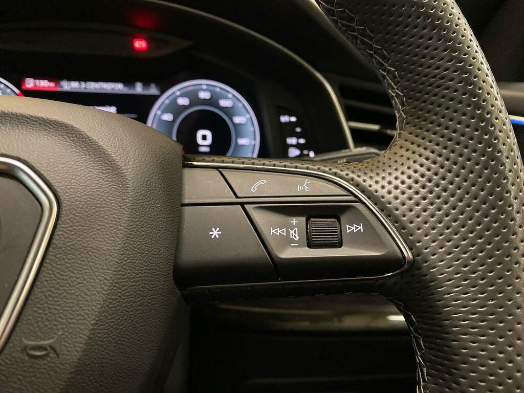 Audi Q8 Grey #27