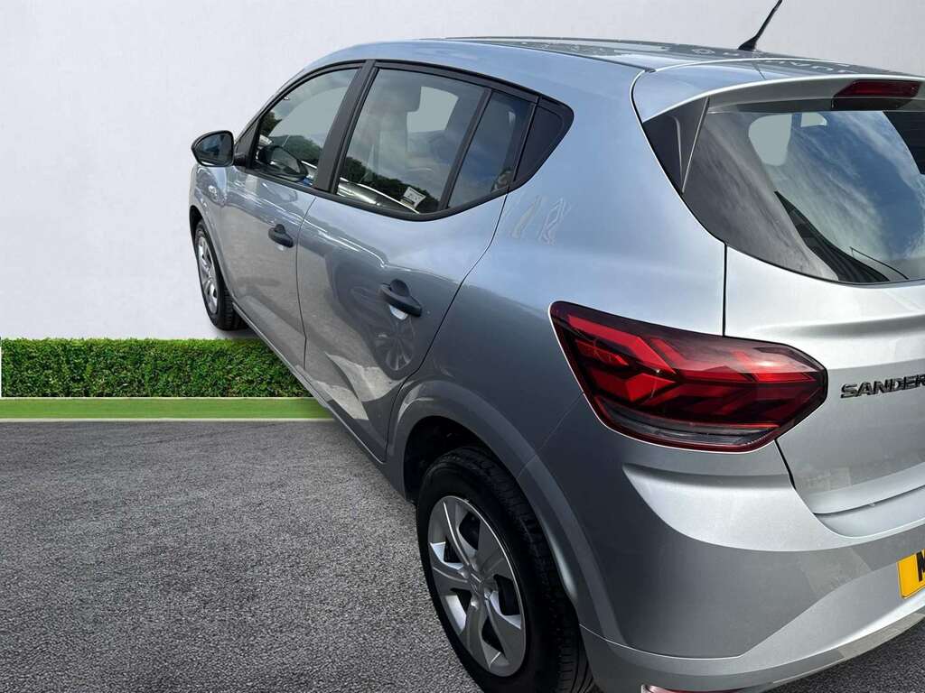 Dacia Sandero Hatchback #18