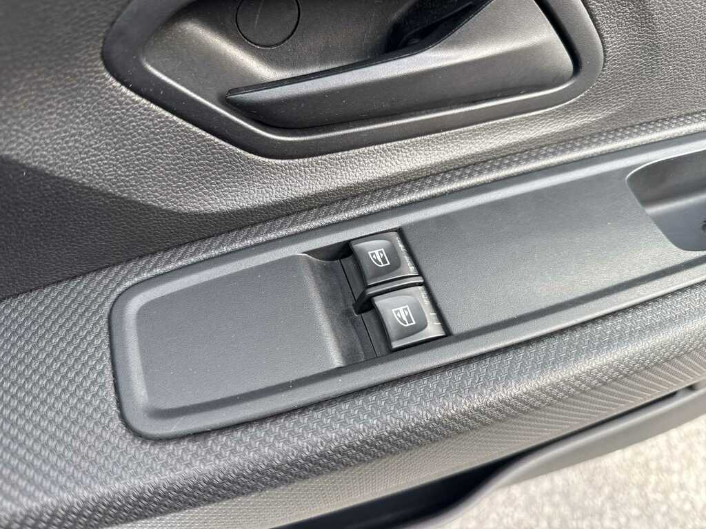 Dacia Sandero Hatchback #20