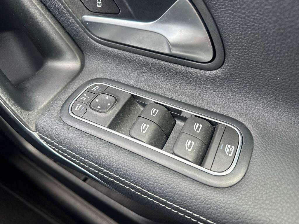 Mercedes-Benz A Class A 180 Sport Exeutive Silver #21