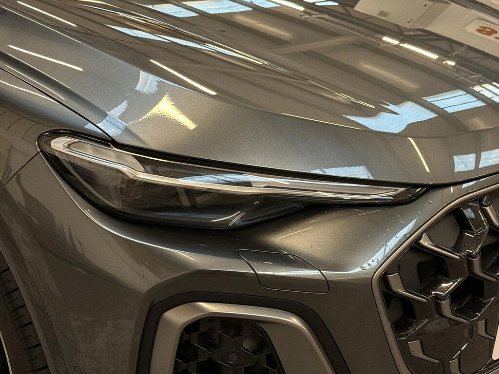 Audi Q5 Launch Edition Black #34