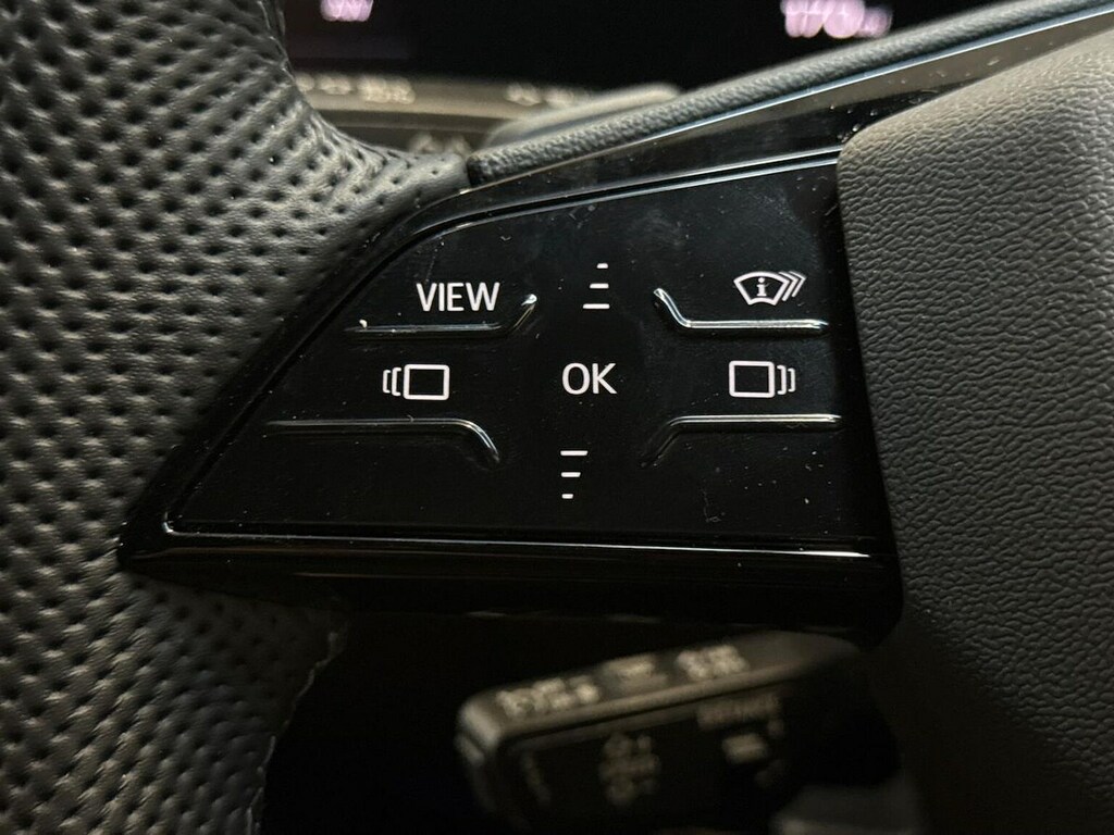 Audi Q5 Launch Edition Black #27