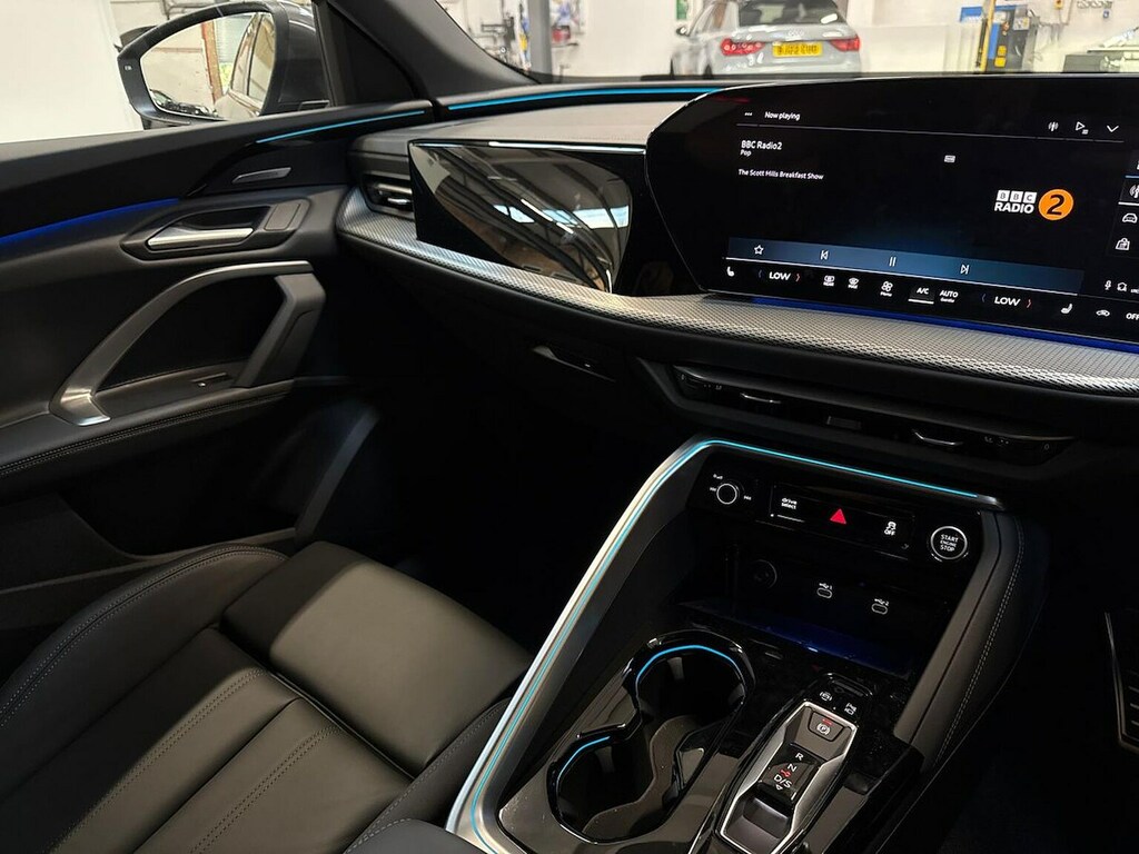 Audi Q5 Launch Edition Black #13