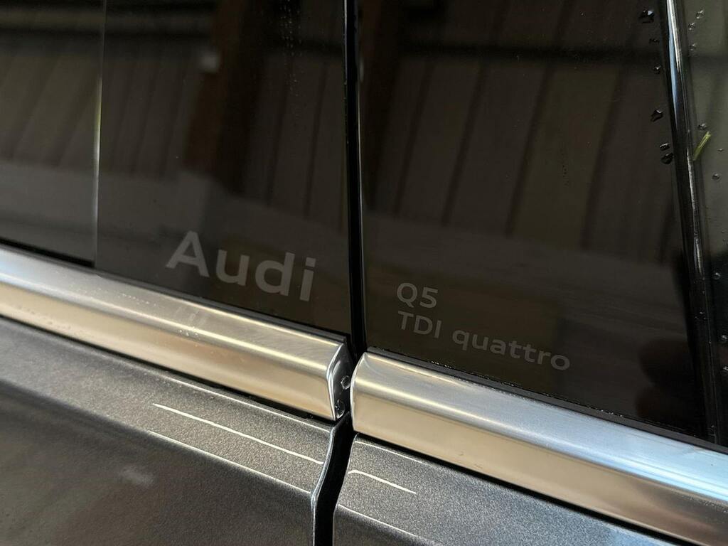 Audi Q5 Launch Edition Black #39