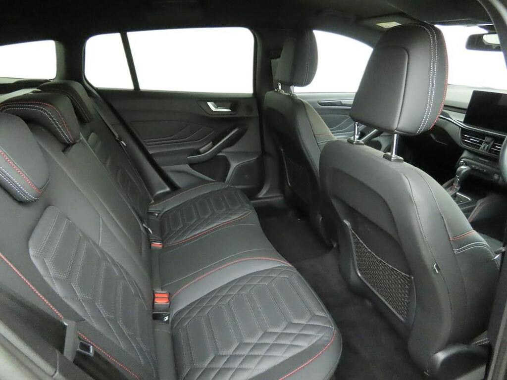 Ford Focus Active X Red #9