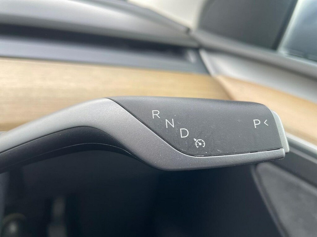 Tesla Model Y Long Range Awd White #26