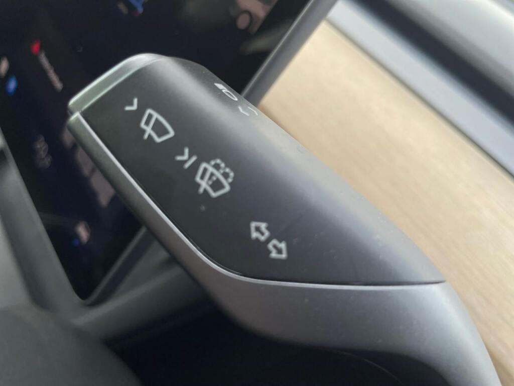 Tesla Model Y Long Range Awd White #27
