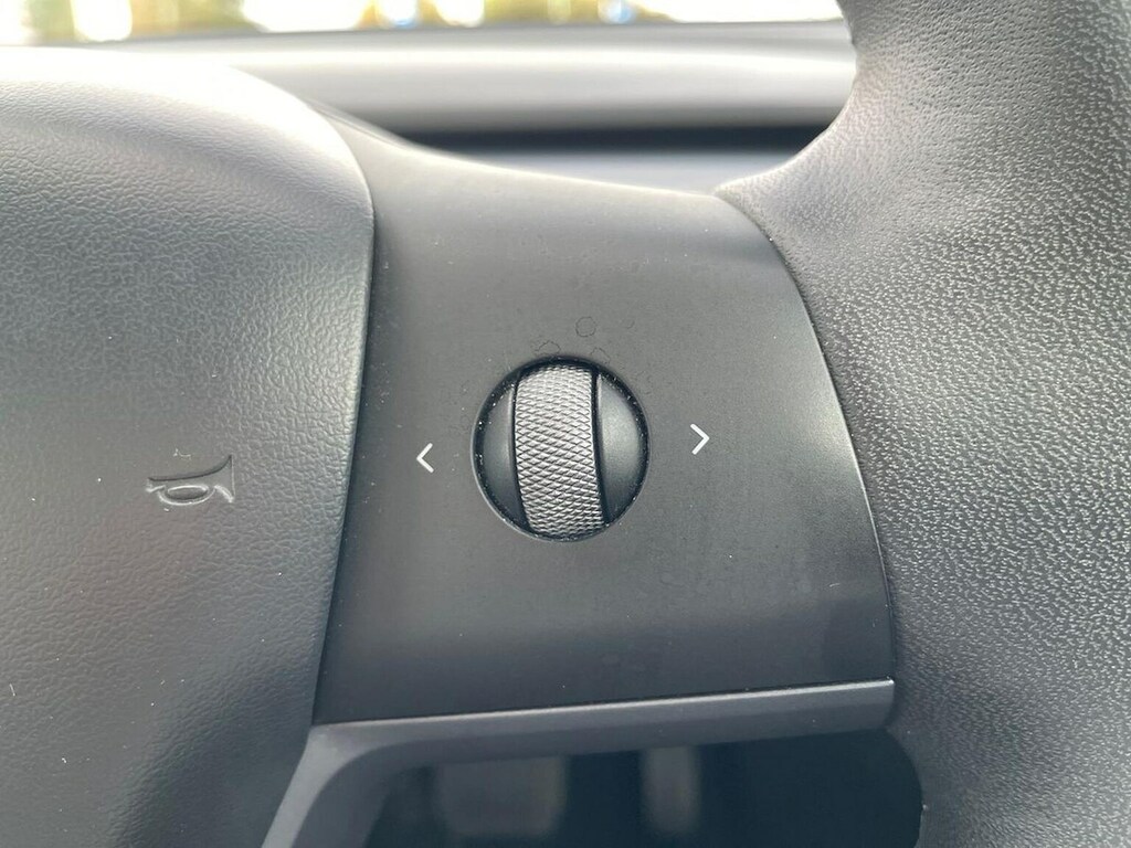 Tesla Model Y Long Range Awd White #25