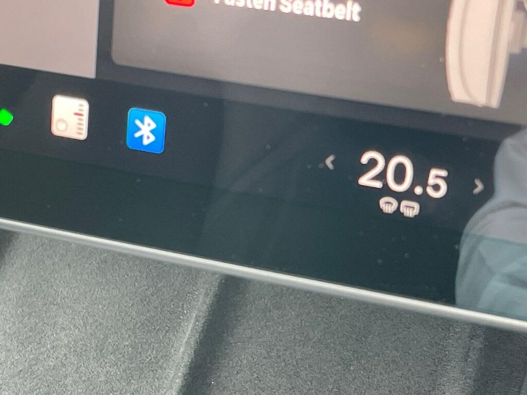 Tesla Model Y Long Range Awd White #10