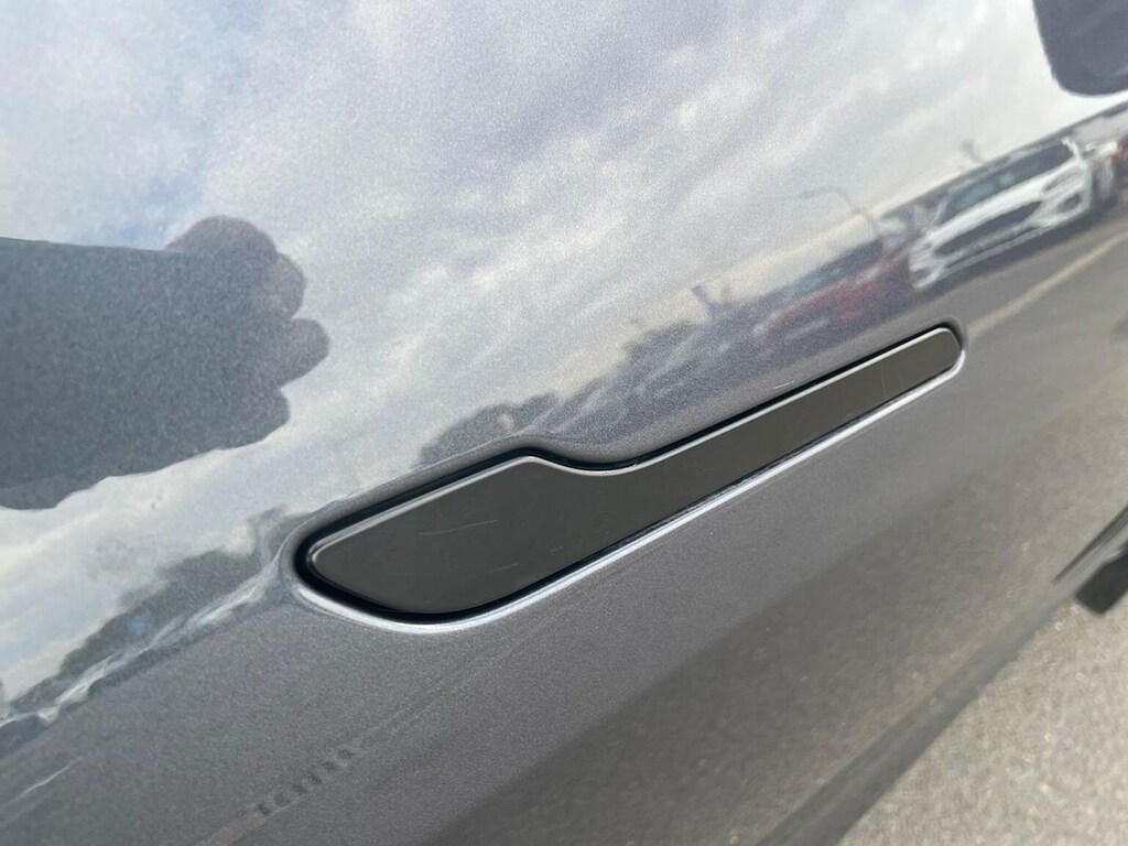 Tesla Model Y Long Range Awd White #33