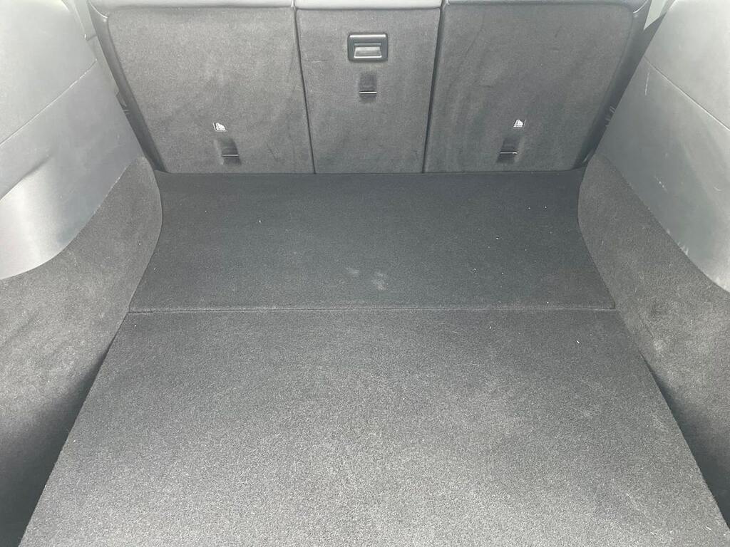 Tesla Model Y Long Range Awd White #15