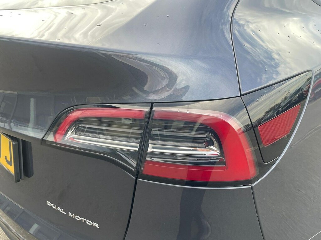 Tesla Model Y Long Range Awd White #32