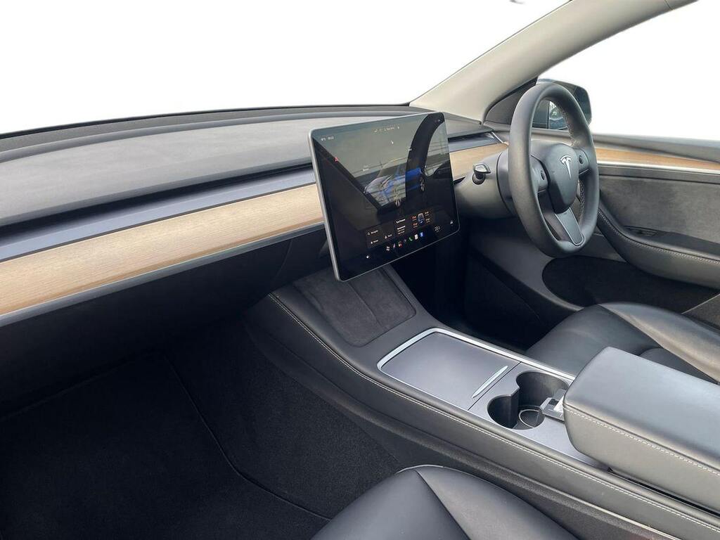 Tesla Model Y Long Range Awd White #7