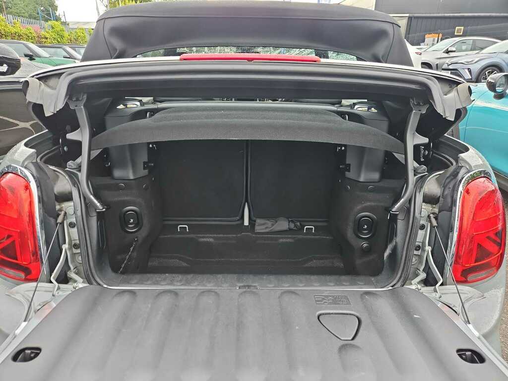 Mini Convertible 1.5 Cooper Classic 134 Bhp Red #17