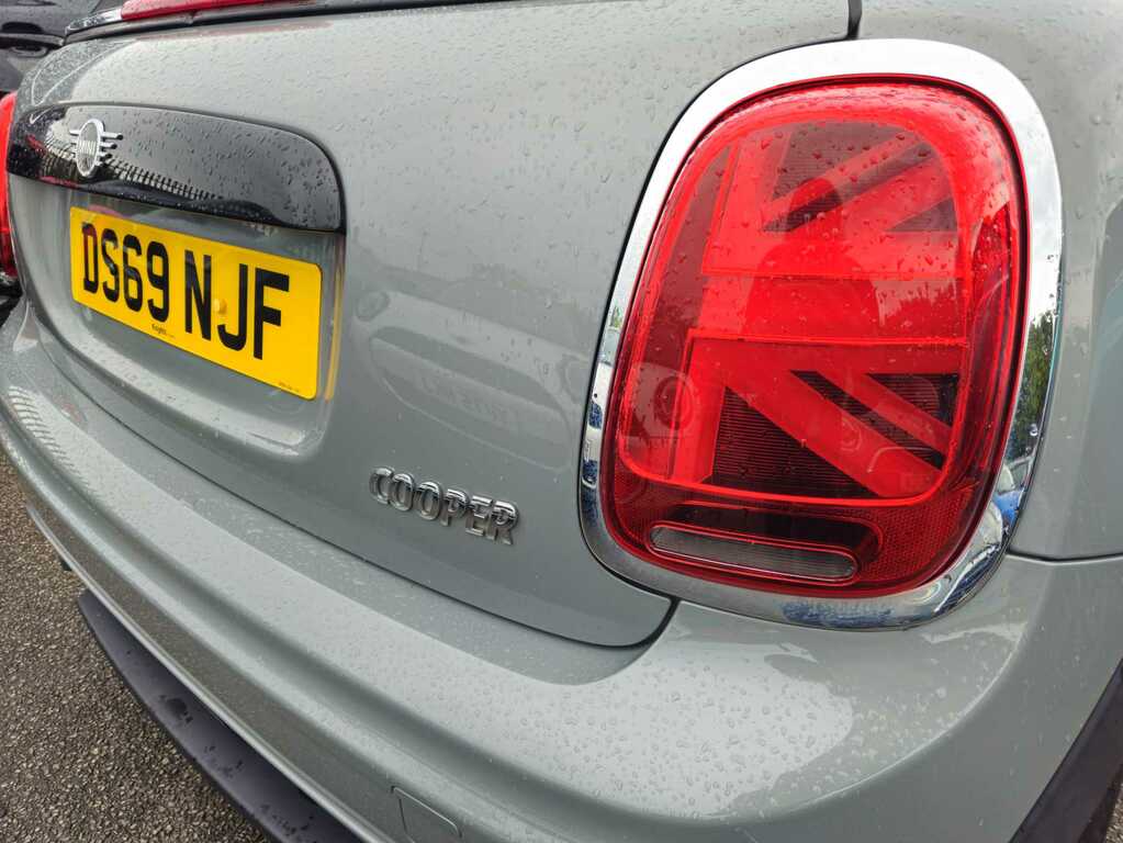 Mini Convertible 1.5 Cooper Classic 134 Bhp Red #39