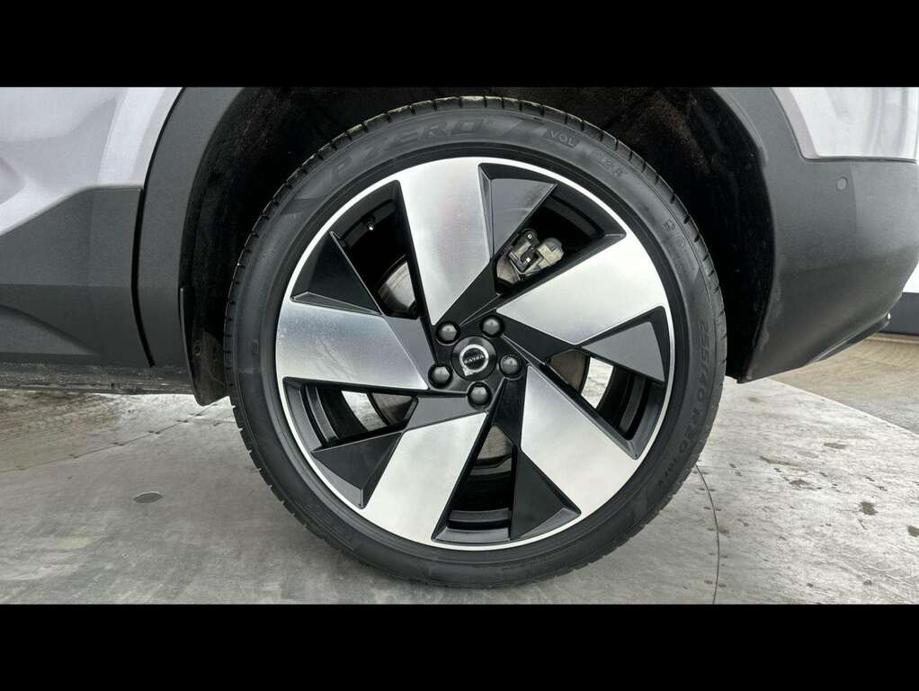 Volvo EX40 Black Edition Plus, Single Motor Extended Range, E Blue #17