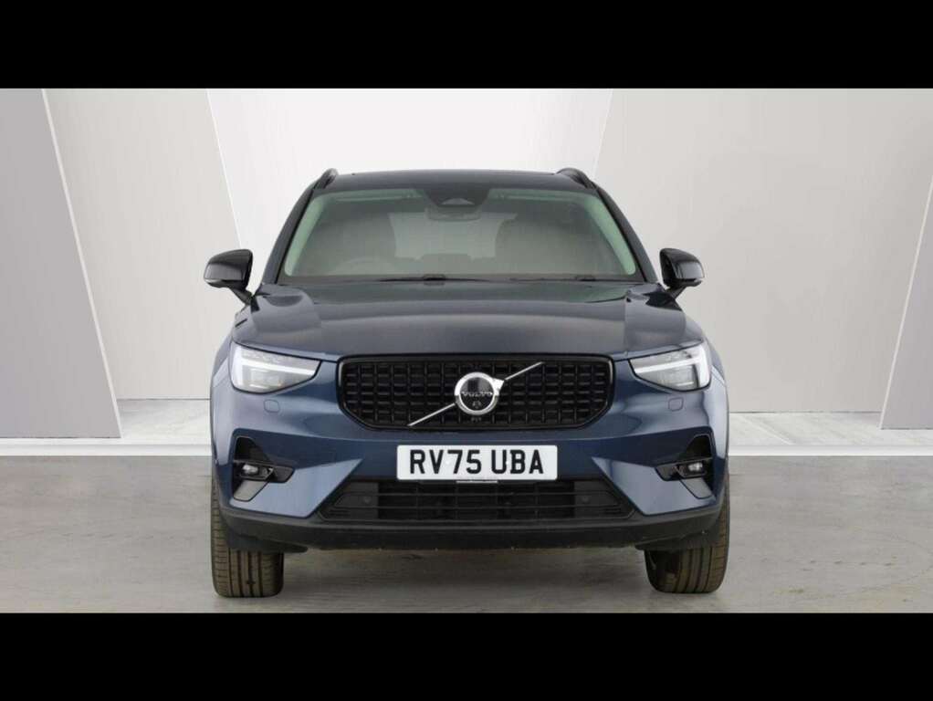 Volvo XC40 Plus Grey #10