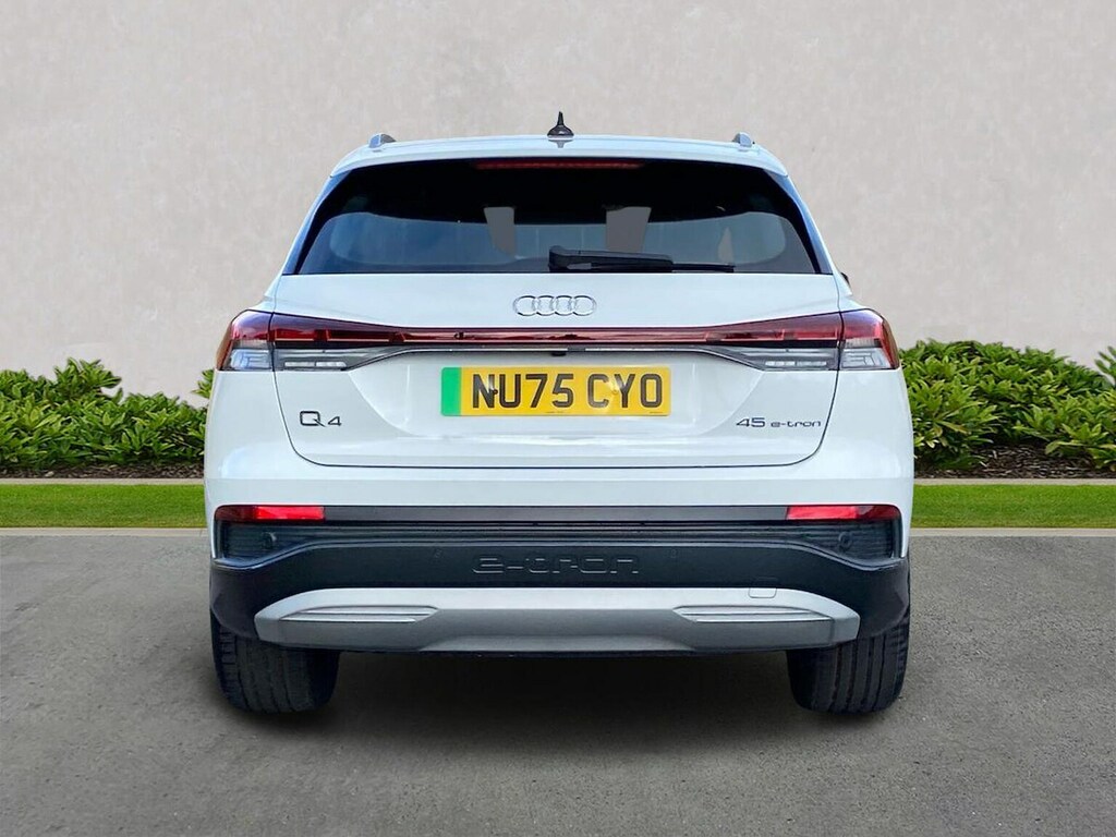 Audi Q4 E Tron 45 Sport Suv 82Kwh 286 Ps White #4