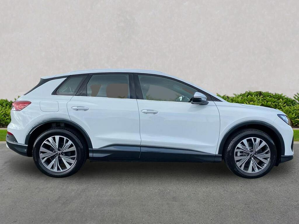 Audi Q4 E Tron 45 Sport Suv 82Kwh 286 Ps White #3