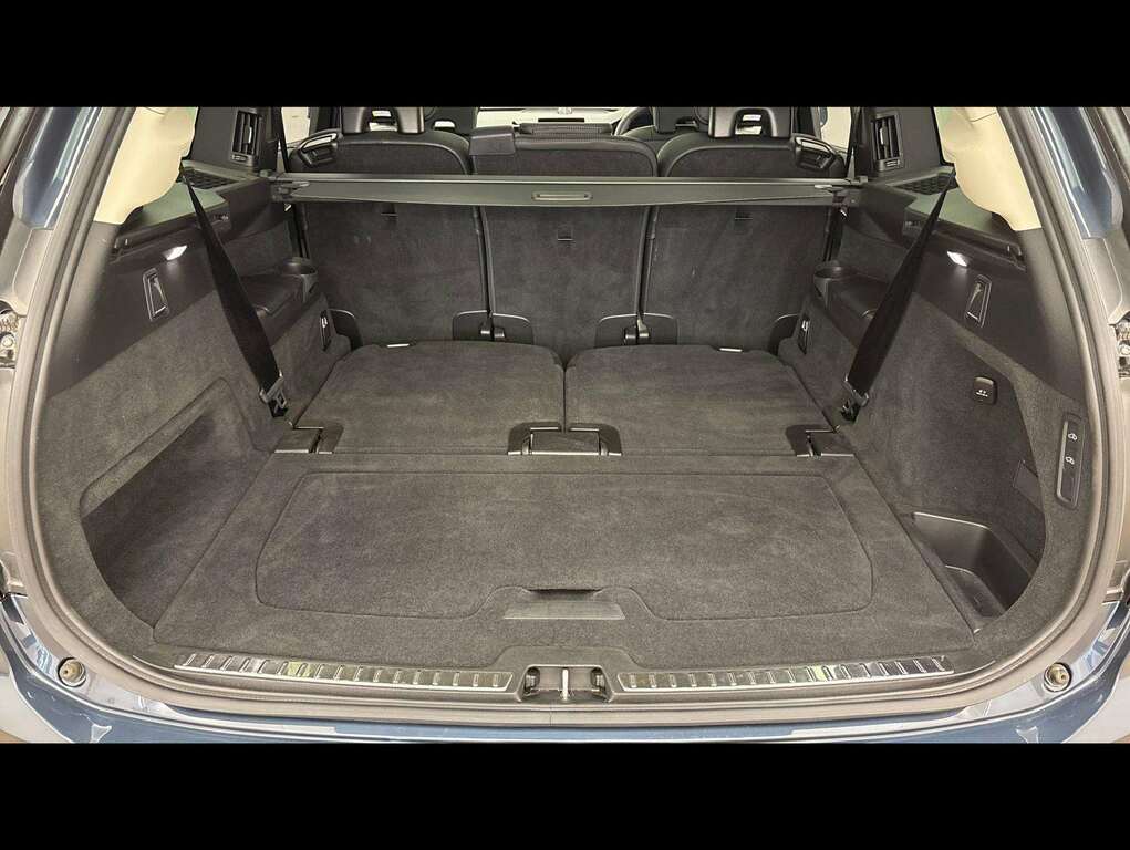 Volvo XC90 Plus Blue #9