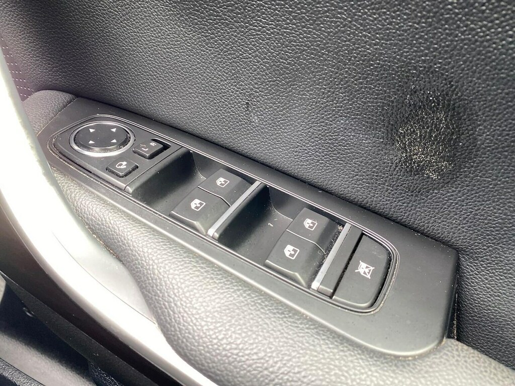 Kia Xceed 2 Silver #23