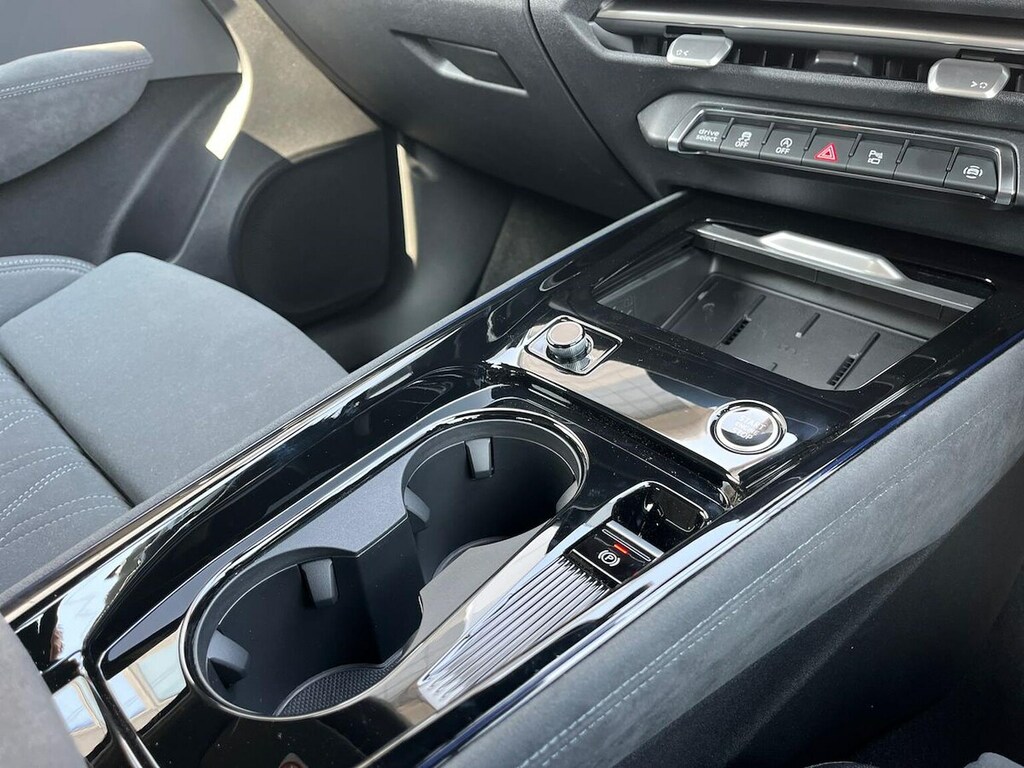 Audi Q3 Edition 1 Black #13