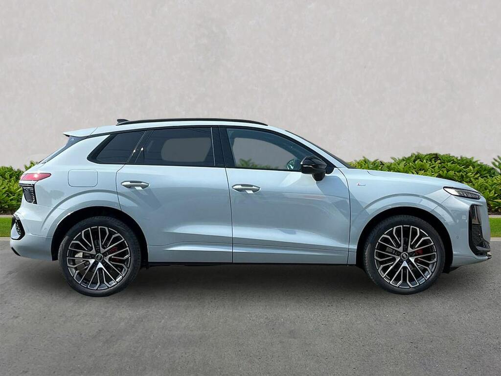 Audi Q3 1.5 Tfsi Edition 1 S Tronic Grey #3