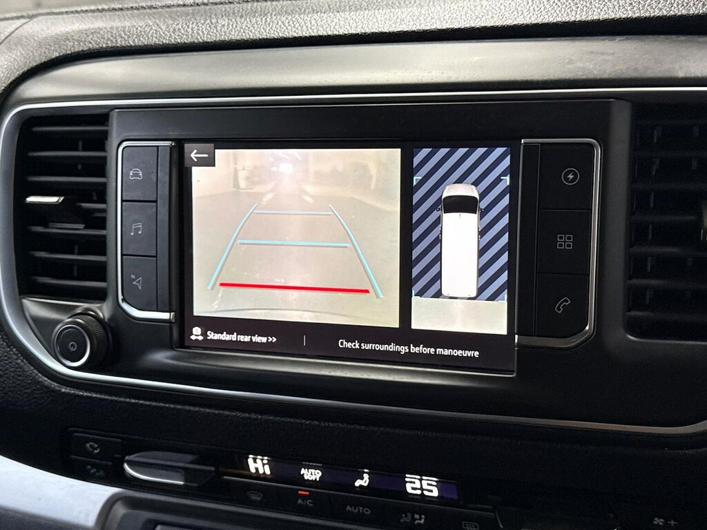 Vauxhall Vivaro Automatic #23