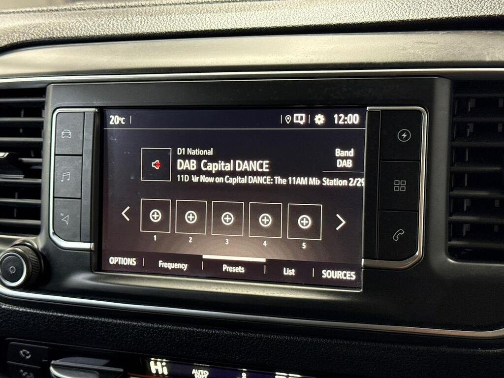 Vauxhall Vivaro Automatic #11