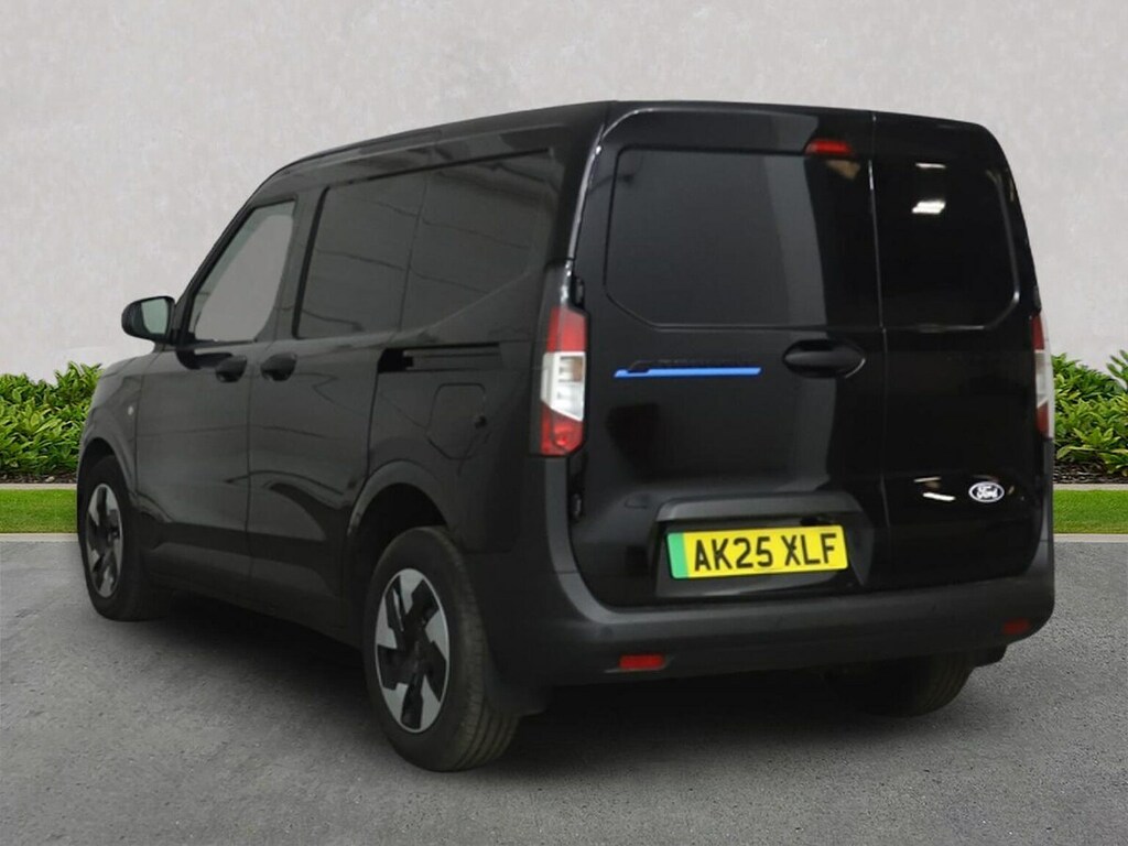 Ford Transit Courier 43Kwh Trend Panel Van Swb 136 P #2