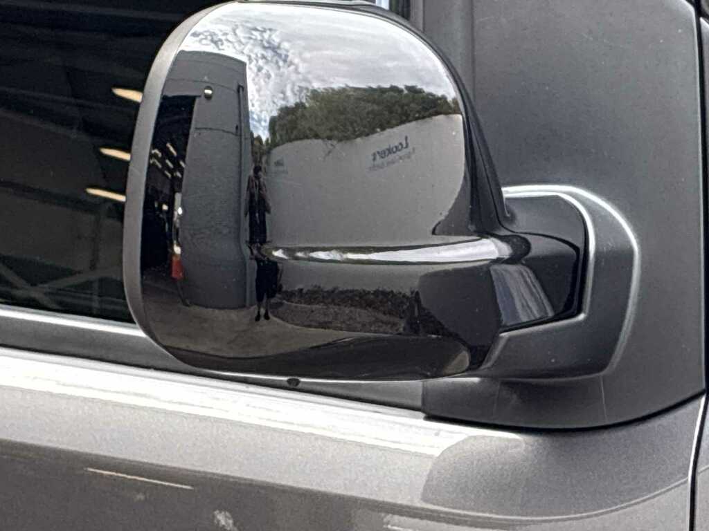 Vauxhall Vivaro Pro #28