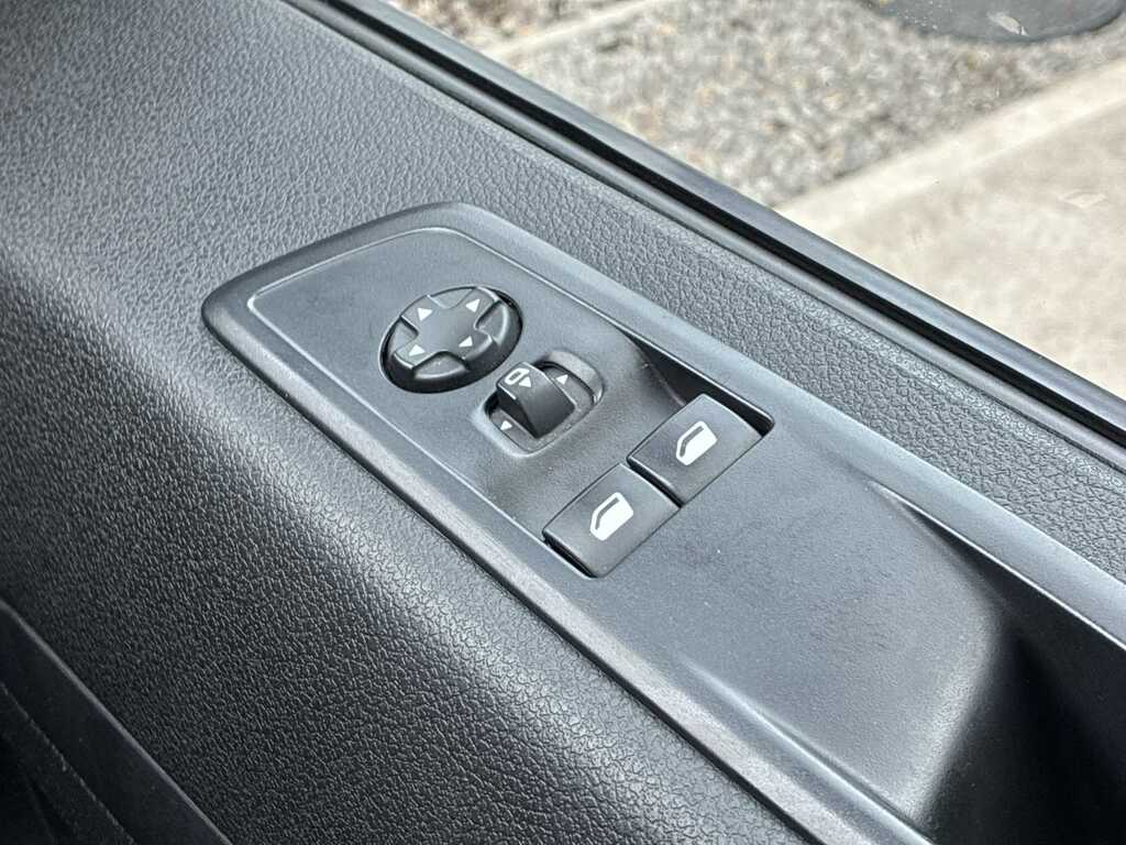 Vauxhall Vivaro Pro #20