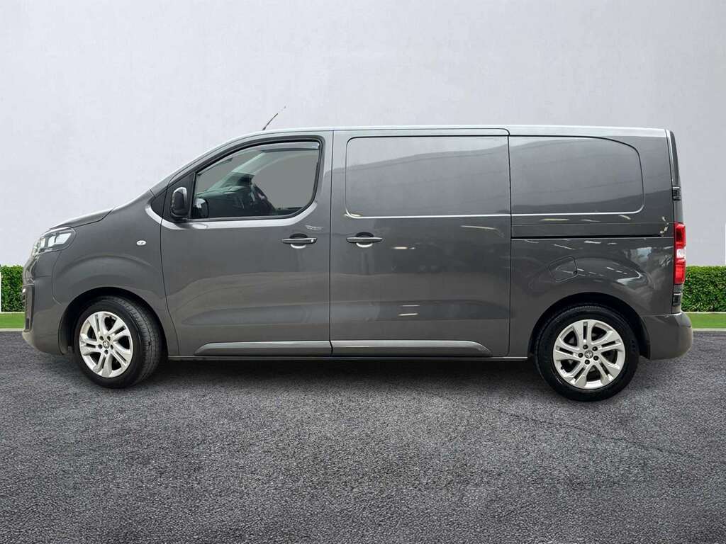 Vauxhall Vivaro Pro #18