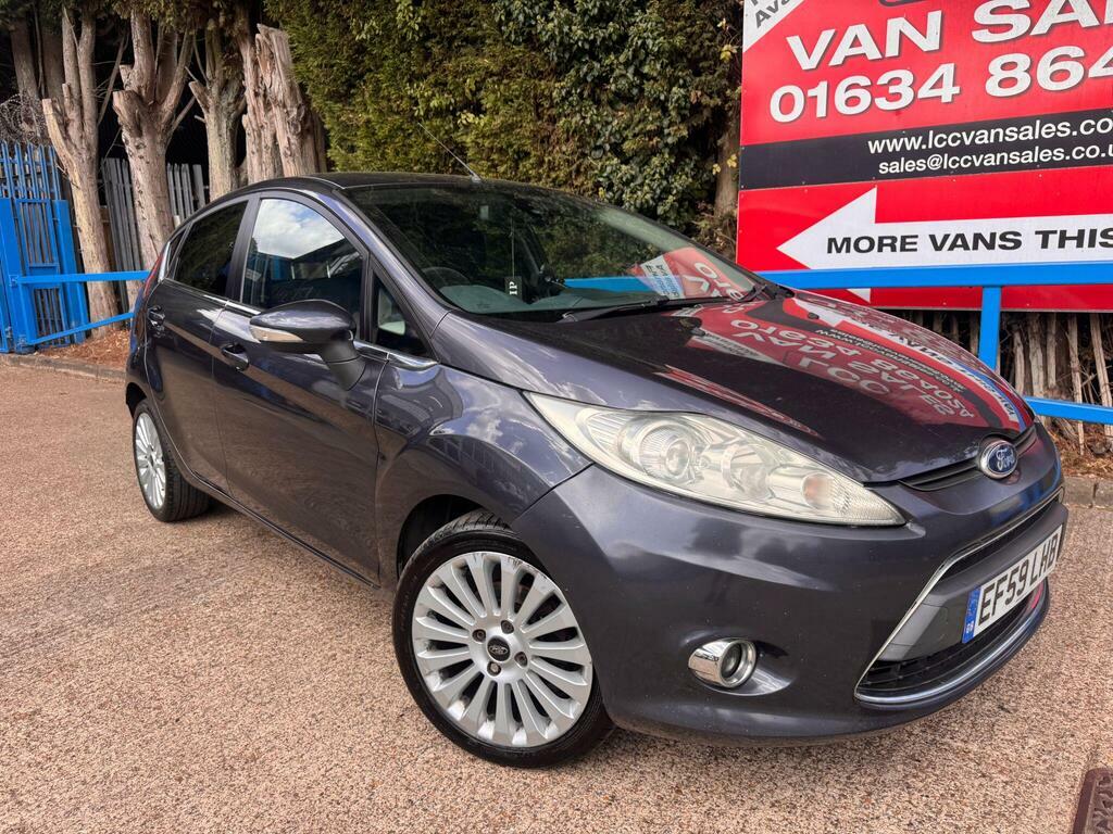 Ford Fiesta 1.4 Titanium EF59LHB Grey