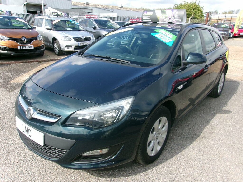 Vauxhall Astra 1.6 Cdti Ecoflex Design Sports Tourer M FN65RUA Green #3