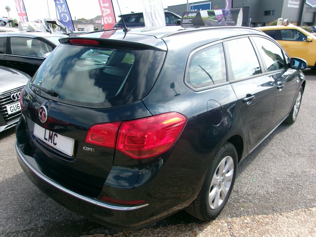Vauxhall Astra 1.6 Cdti Ecoflex Design Sports Tourer M FN65RUA Green #6