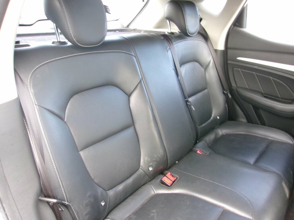 MG ZS Exclusive White #8