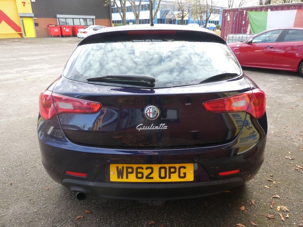 Alfa Romeo Giulietta 1.6 Jtdm-2 105 Lusso Start Stop Hatchback 62 #6