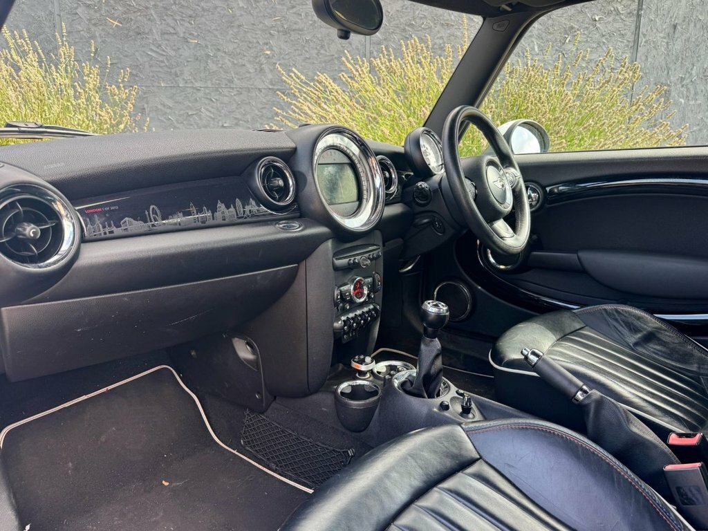 Mini Hatch 1.6 Cooper Avenue Red #5