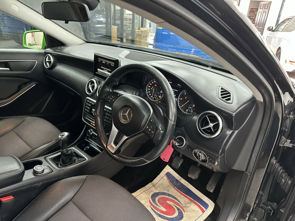 Mercedes-Benz A Class 1.5 Cdi Eco Se SE14YNO Black #3