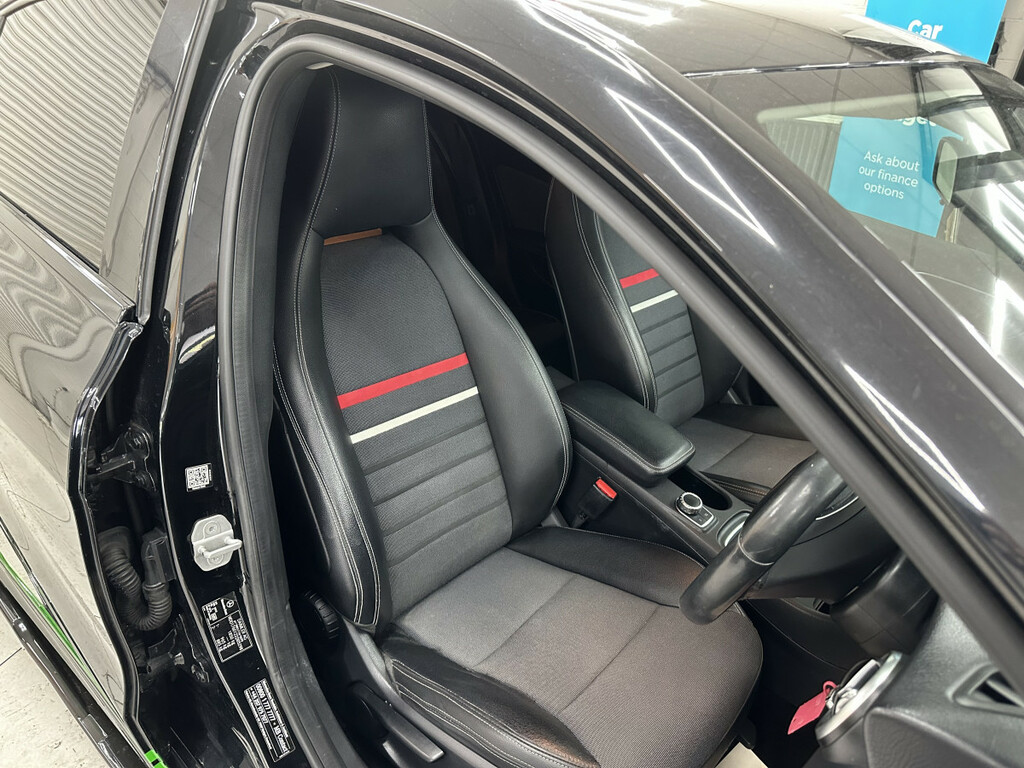 Mercedes-Benz A Class 1.5 Cdi Eco Se SE14YNO Black #2