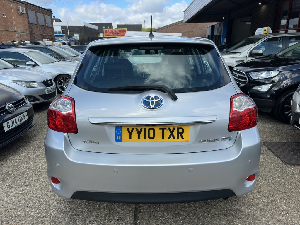 Toyota Auris 1.8 Vvt-h T Spirit YY10TXR Silver #6