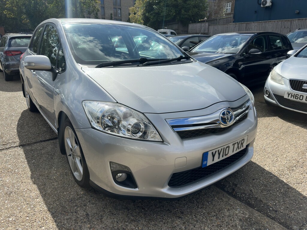 2010 Toyota Auris