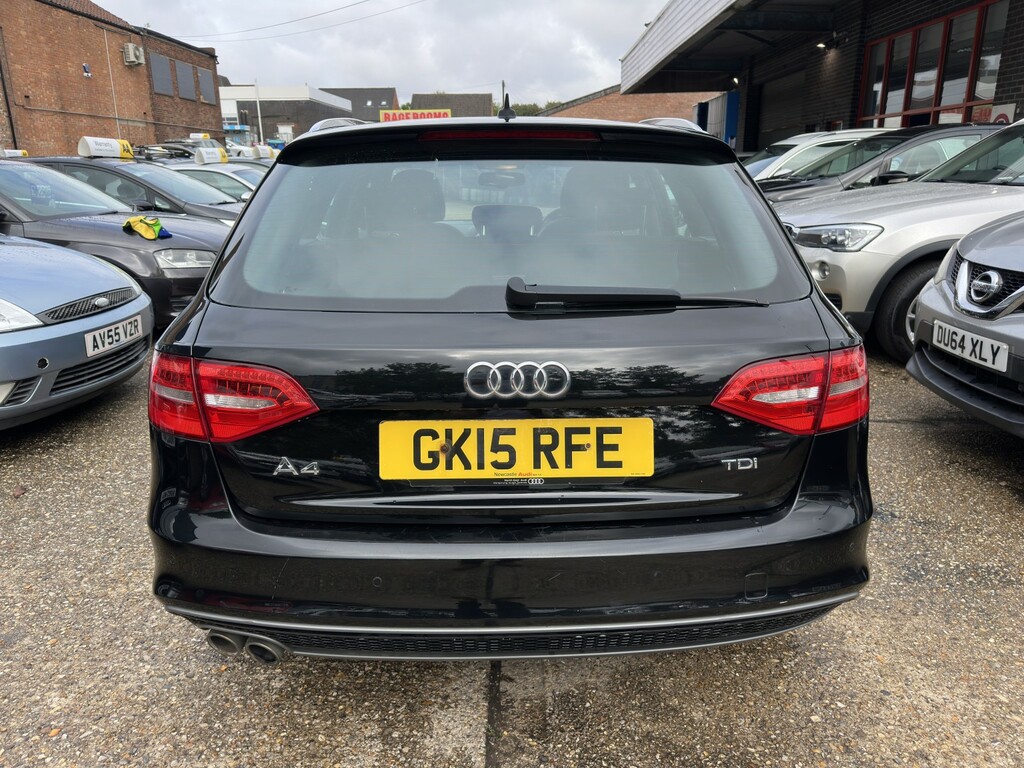 Audi A4 Avant 2.0 Tdi S Line Black #6