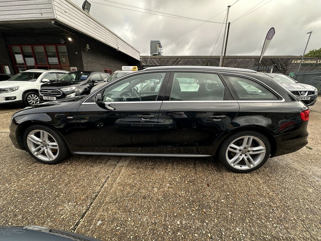 Audi A4 Avant 2.0 Tdi S Line Black #4