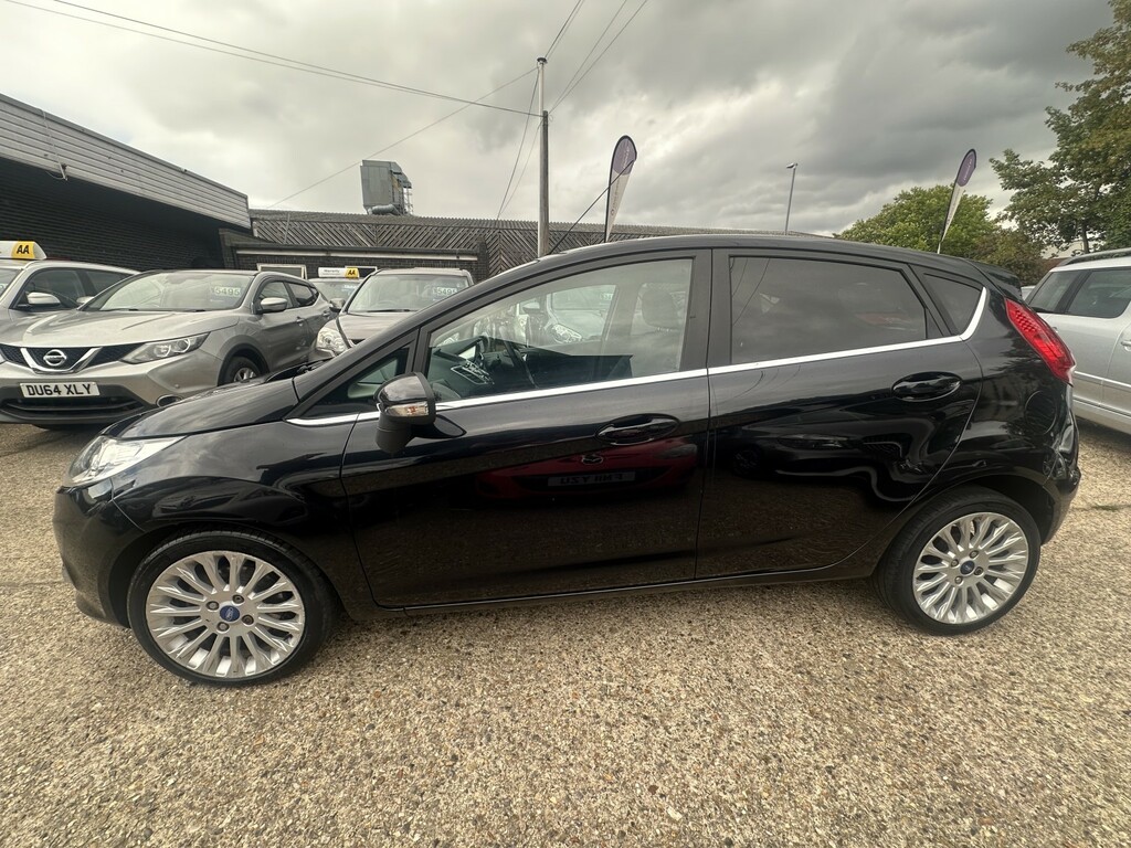 Ford Fiesta 1.4 Titanium Black #4